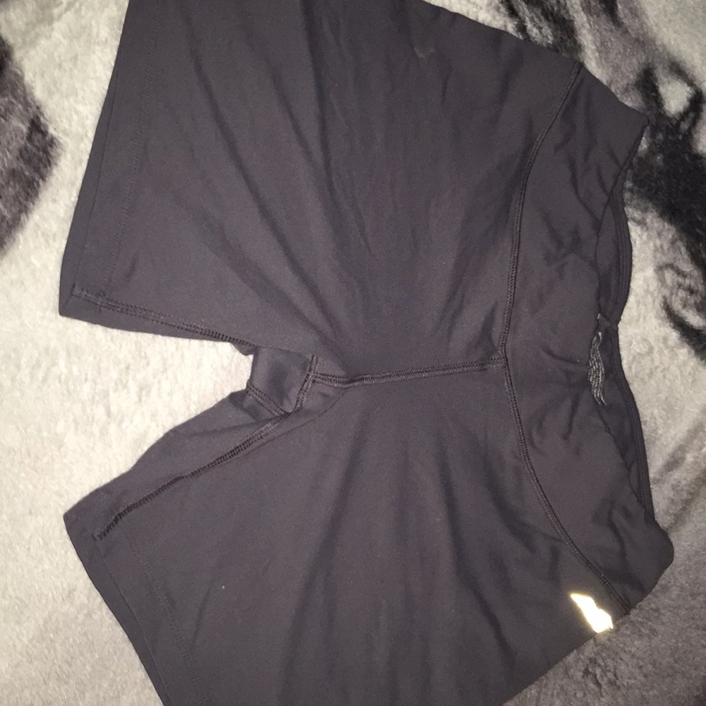 Sports wear shorts